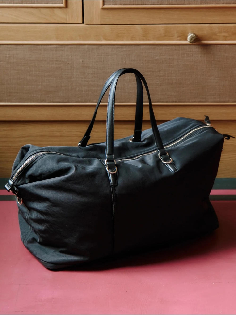 Lo & Sons Black Sherborn Large Weekender Duffel Bag new nvr used in original box